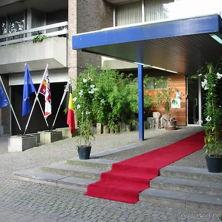 Corbie Hotel 3*