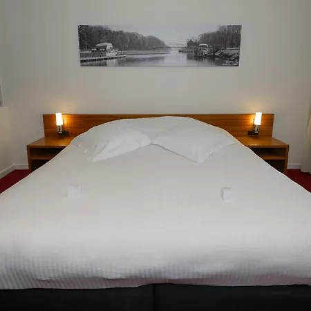 Corbie Hotel