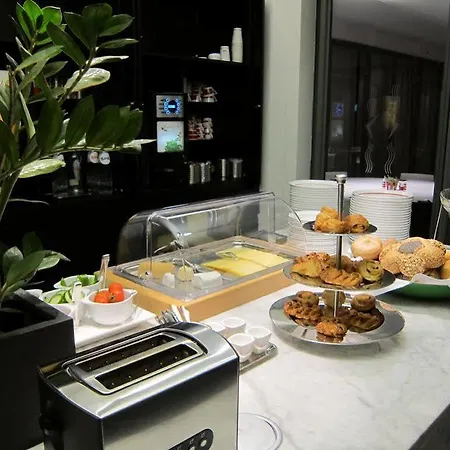 Corbie Hotel Mol